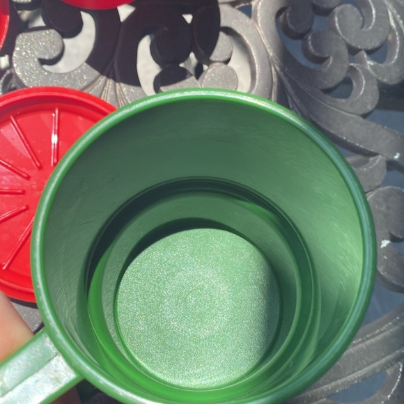 Tupperware - Vintage Cups Mugs Lids Set of 4 Red and green 1312-8 1312-7 - Picture 9 of 17